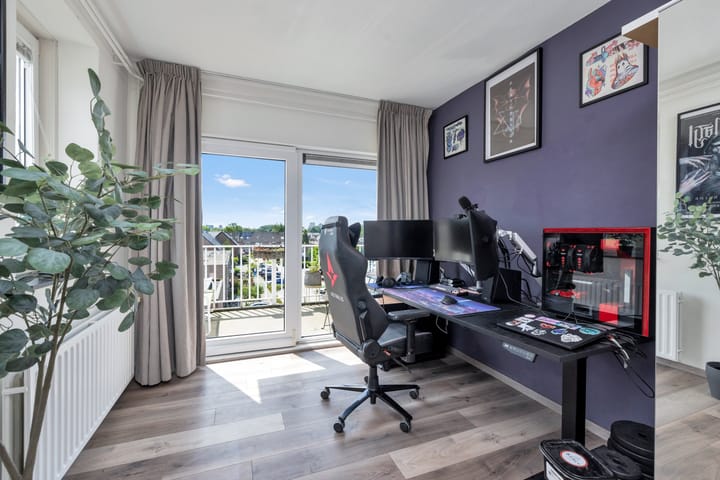 Photo 32 of Ringspoor 42