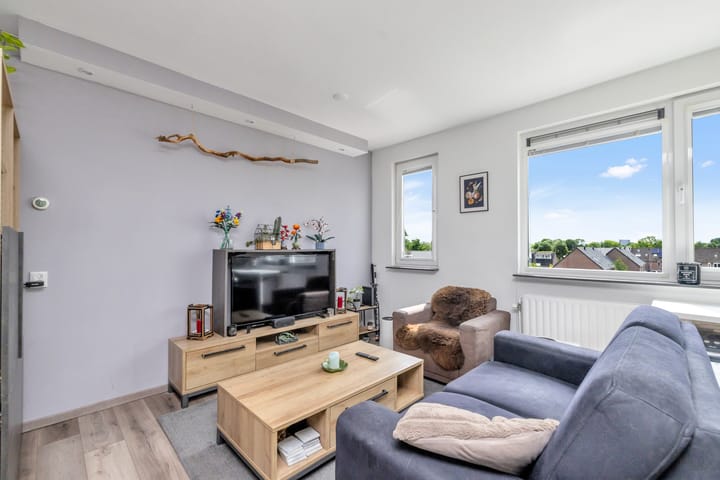 Photo 18 of Ringspoor 42