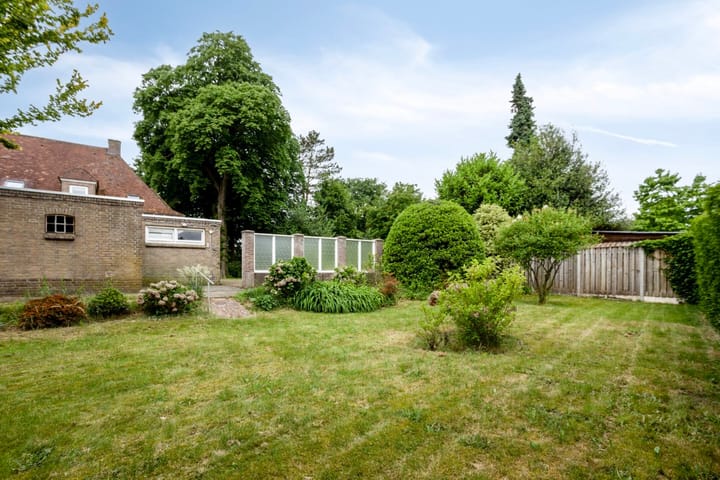 Foto 32 van Dokter Verbeecklaan 19