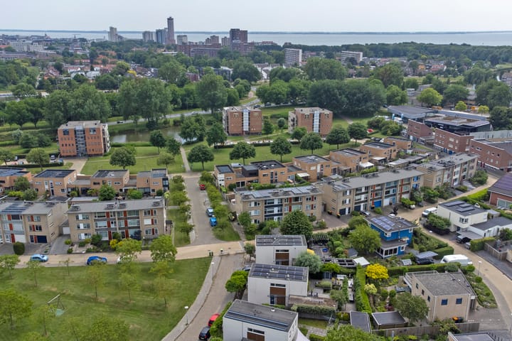 Foto 52 van Nienke van Hichtumlaan 3