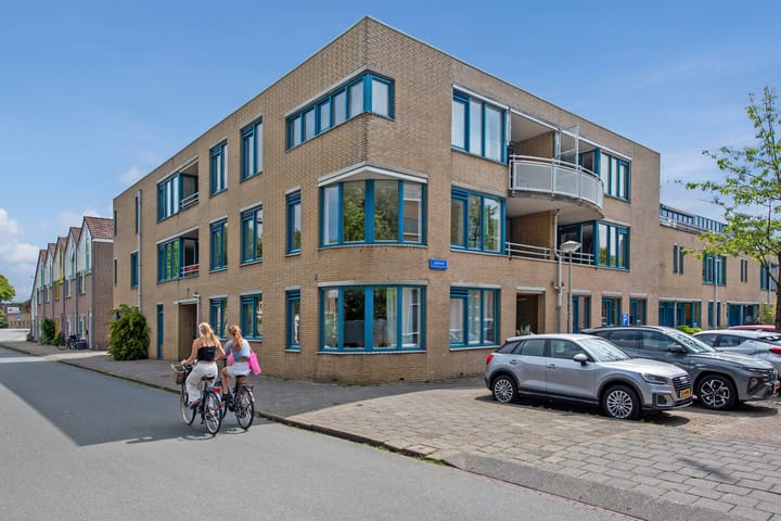 Photo 1 of Buitenwatersloot 241