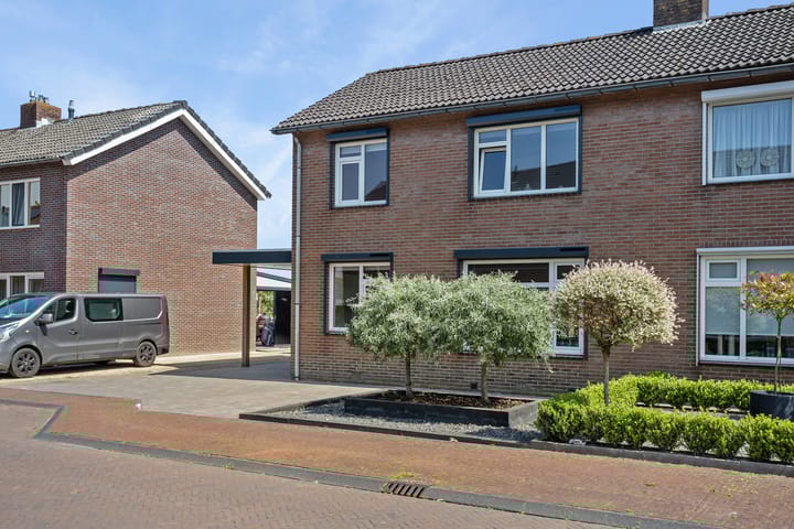 Foto 3 van Pastoor Slosserstraat 43