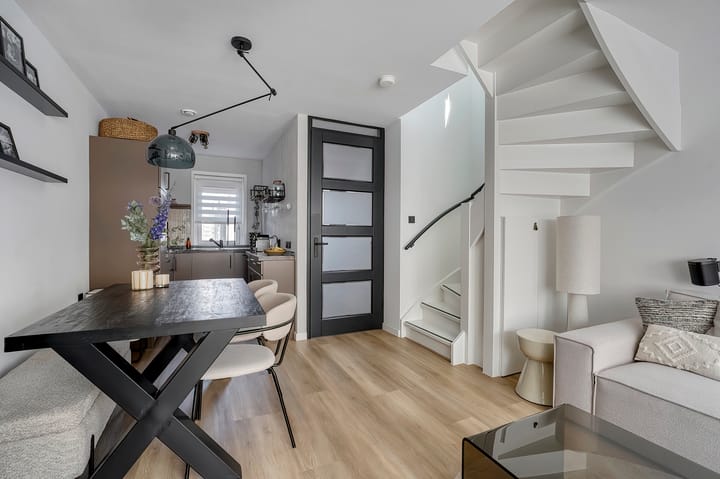 Photo 10 of Noordeinde 50