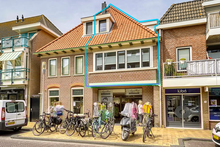 Photo 31 of Noordeinde 50