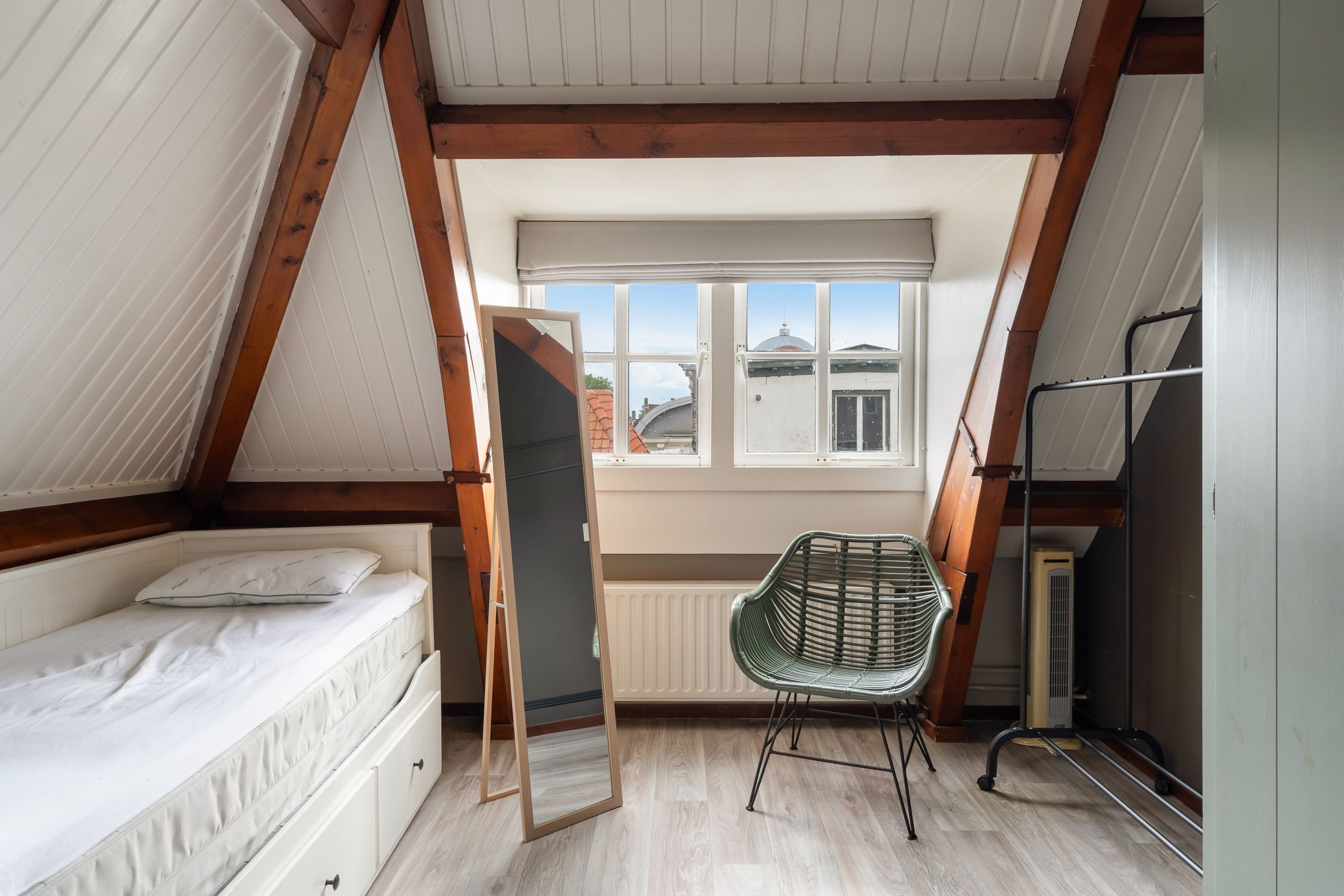 Foto 30 van Wijnstraat 198