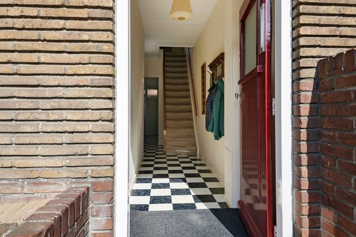 Photo 11 of Bijenhofstraat 7