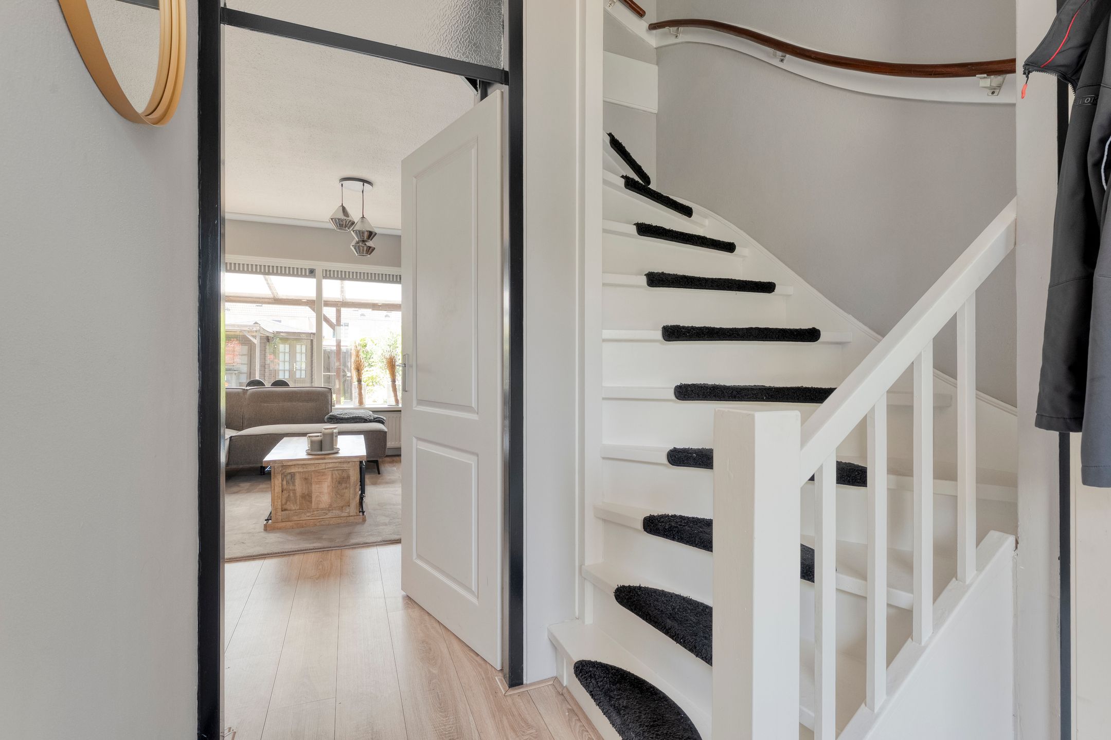 Foto 6 van H Roland Holstln 21