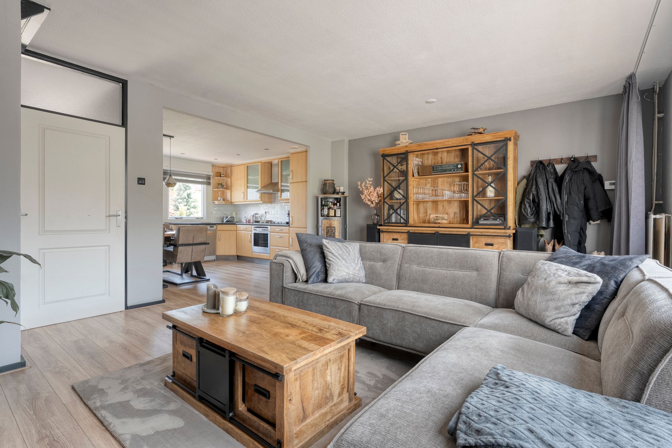 Foto 9 van H Roland Holstln 21