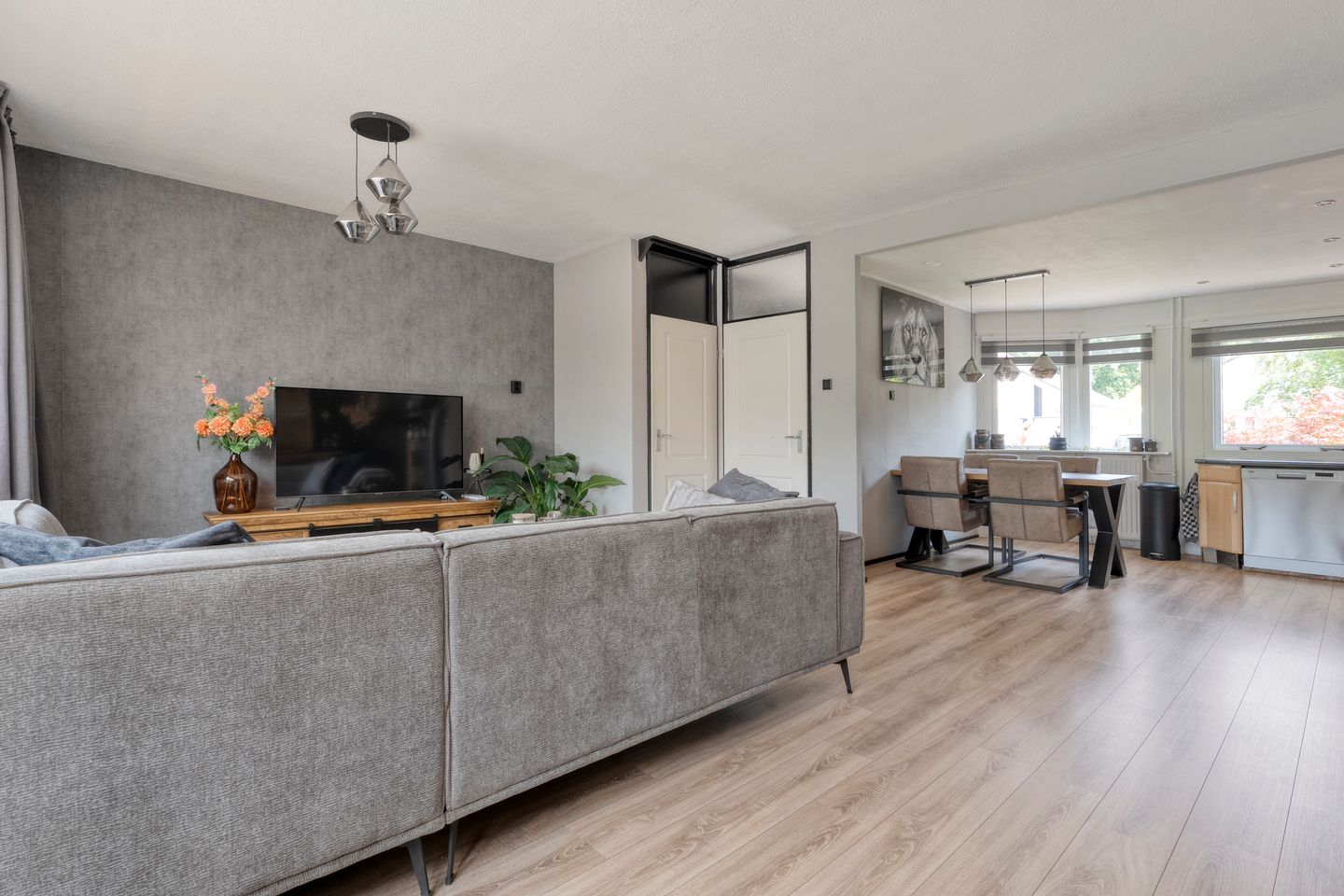 Foto 10 van H Roland Holstln 21