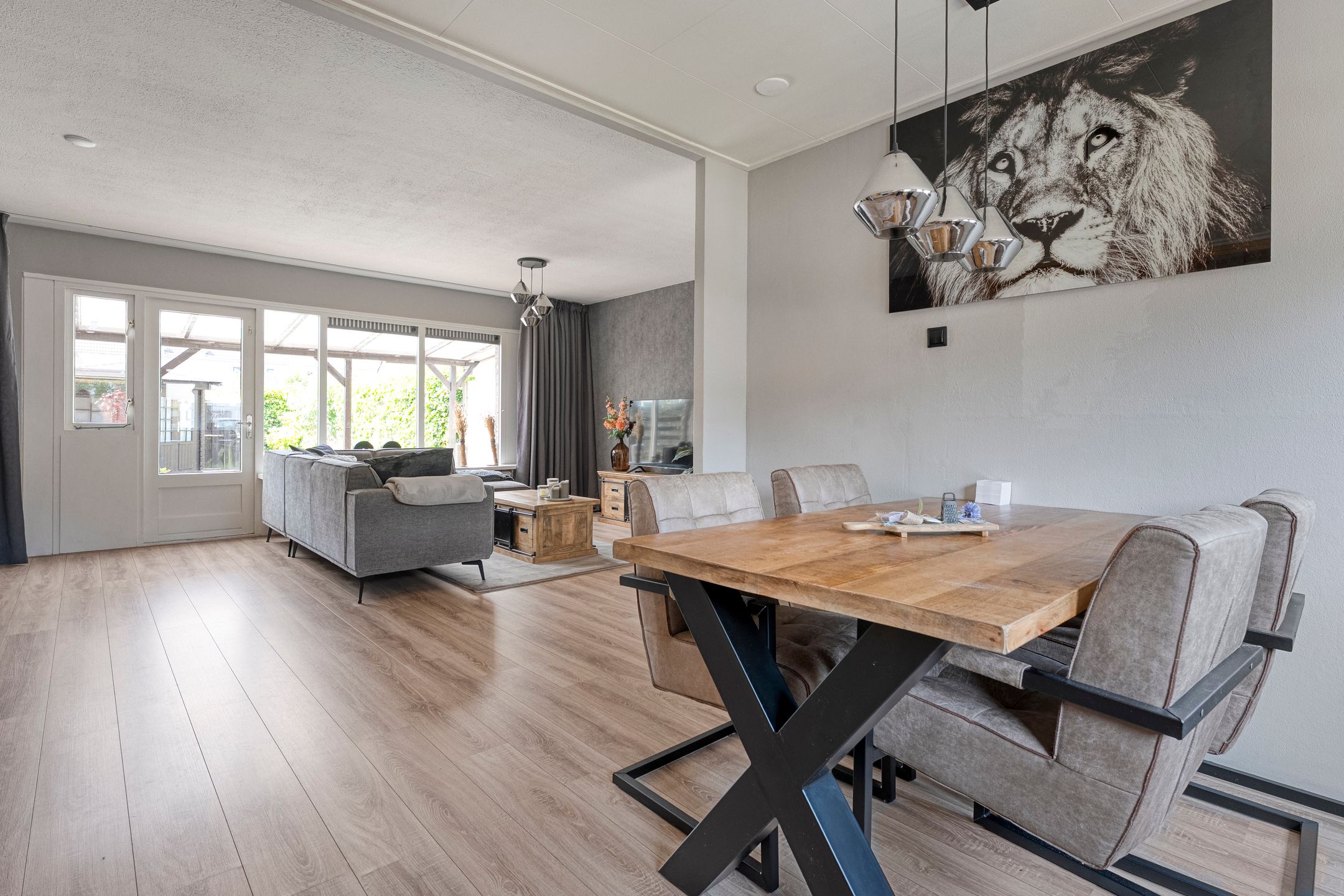 Foto 12 van H Roland Holstln 21