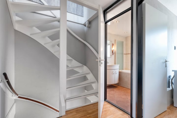 Foto 15 van H Roland Holstln 21