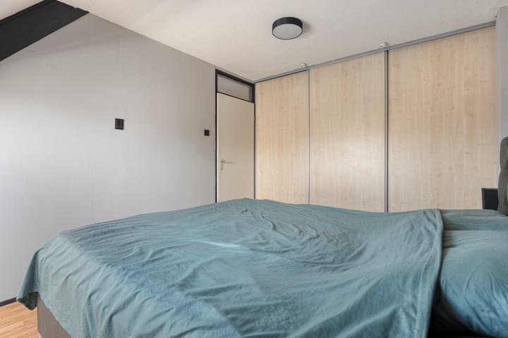 Foto 18 van H Roland Holstln 21