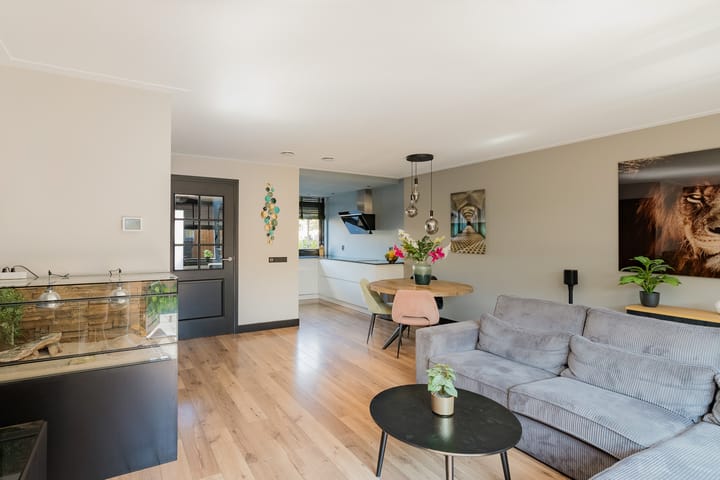 Foto 13 van D. Marotstraat 57