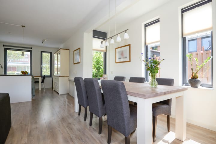 Foto 5 van Acropolis 83