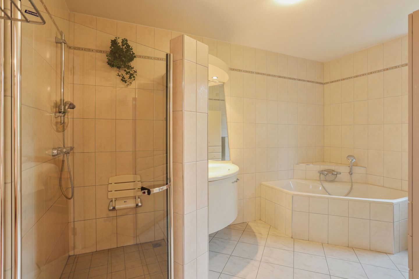 Foto 29 van Gaarde 10