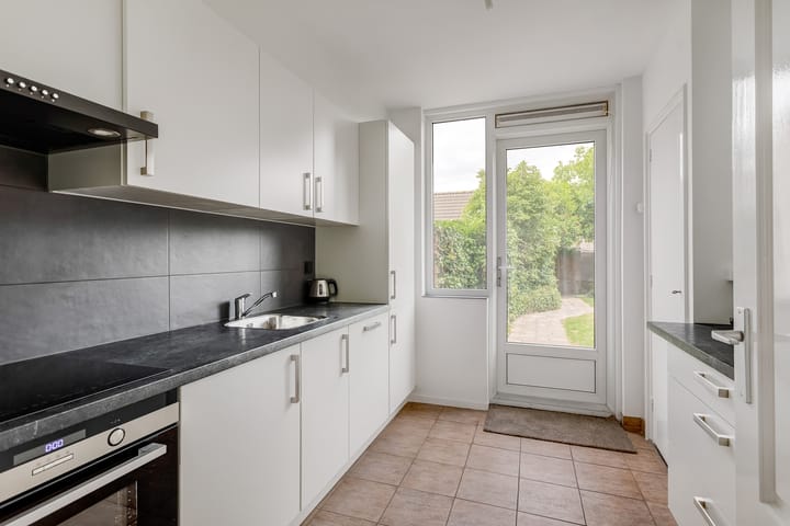 Foto 4 van Arnold van Leuvenstraat 23