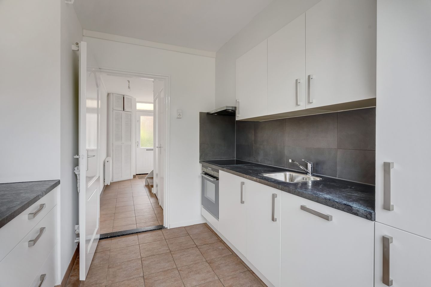 Photo 5 of Arnold van Leuvenstraat 23