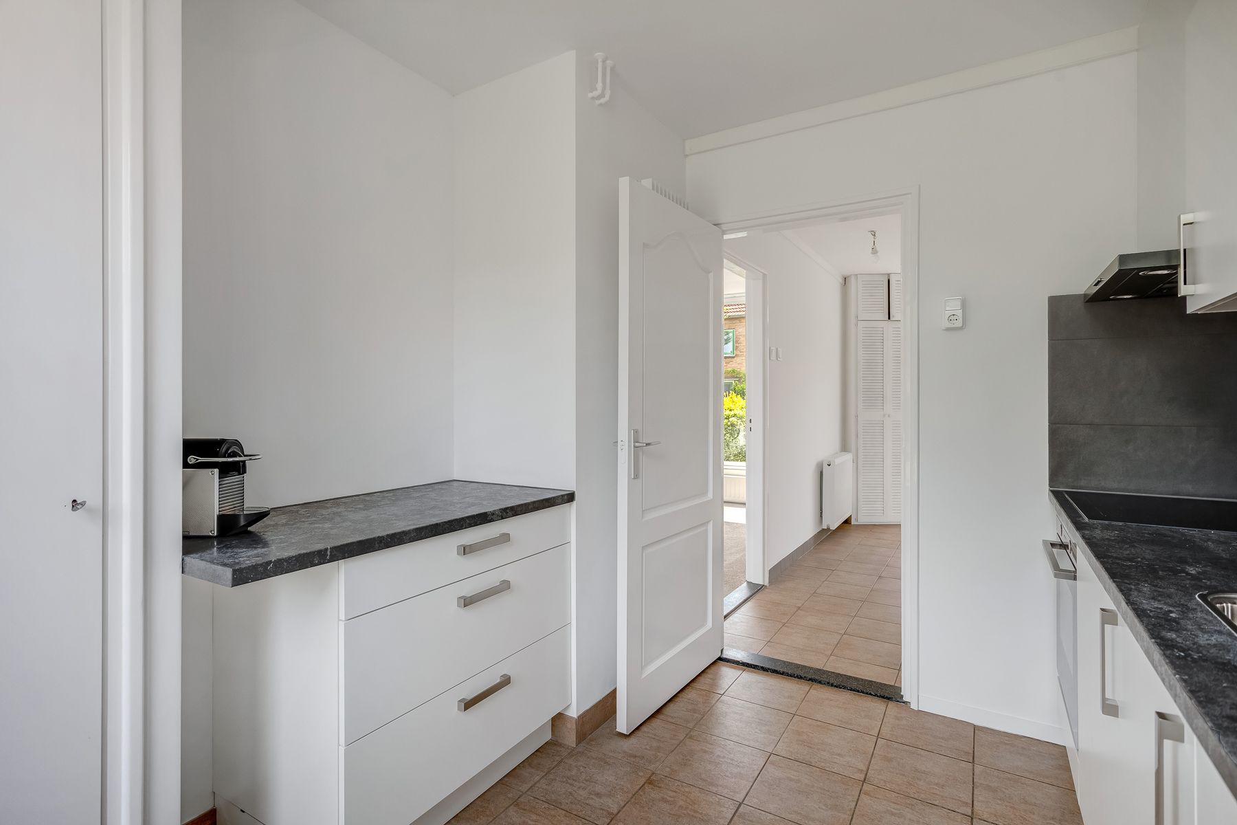 Photo 6 of Arnold van Leuvenstraat 23