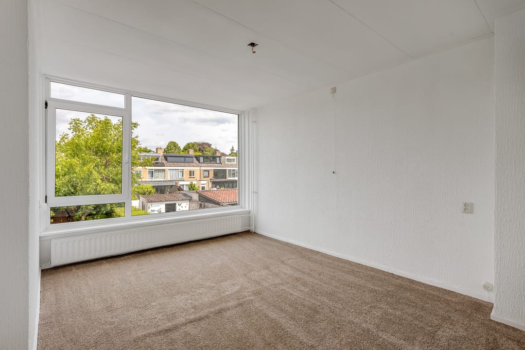 Photo 16 of Arnold van Leuvenstraat 23