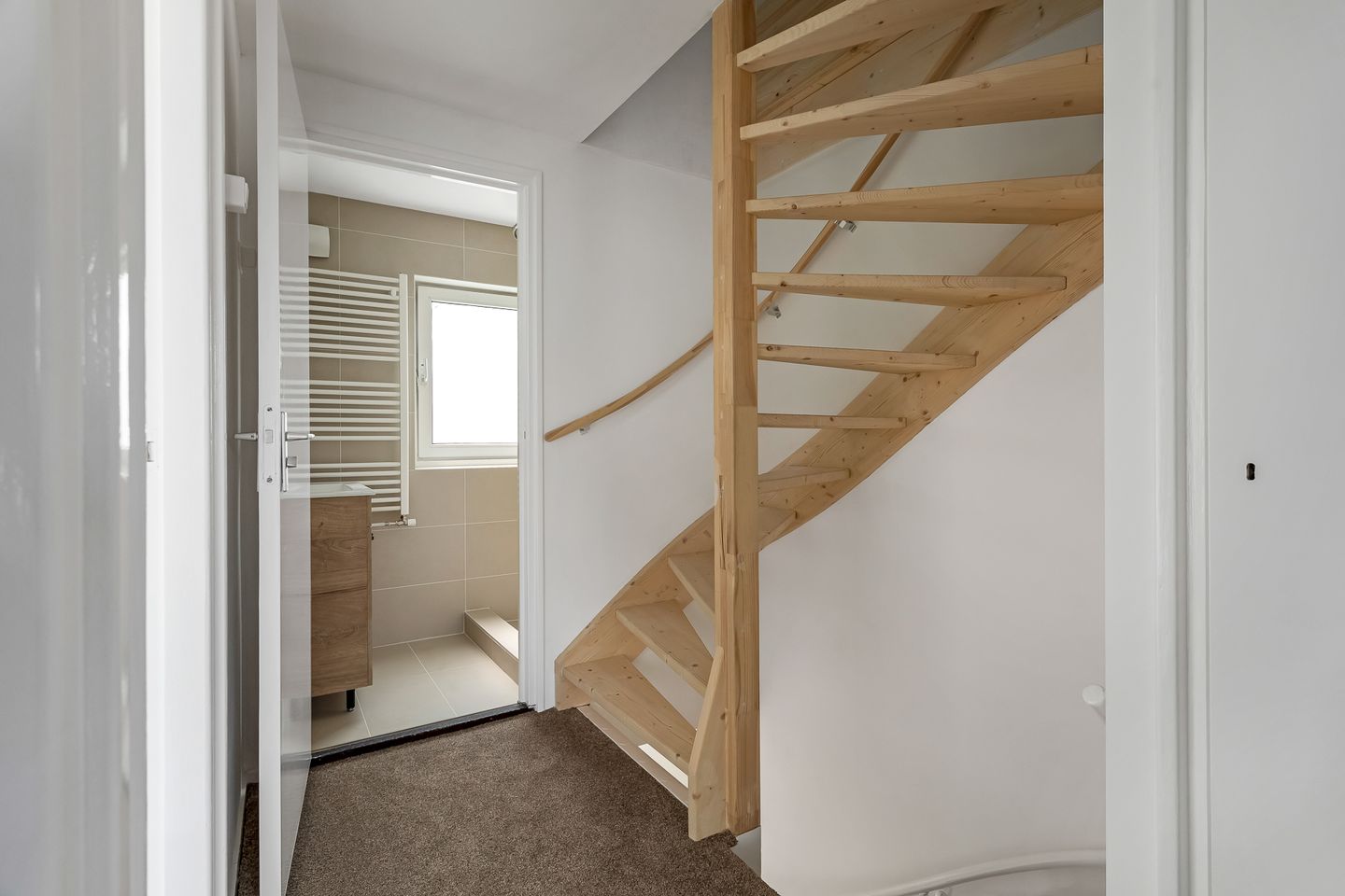 Photo 19 of Arnold van Leuvenstraat 23