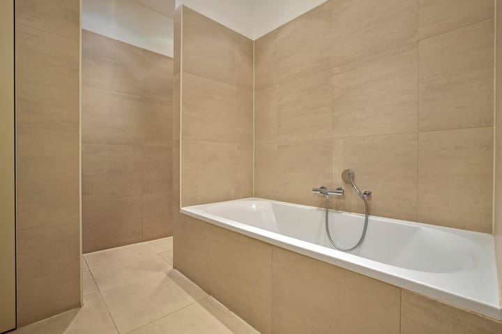 Photo 32 of Zacharias Jansestraat 27-H