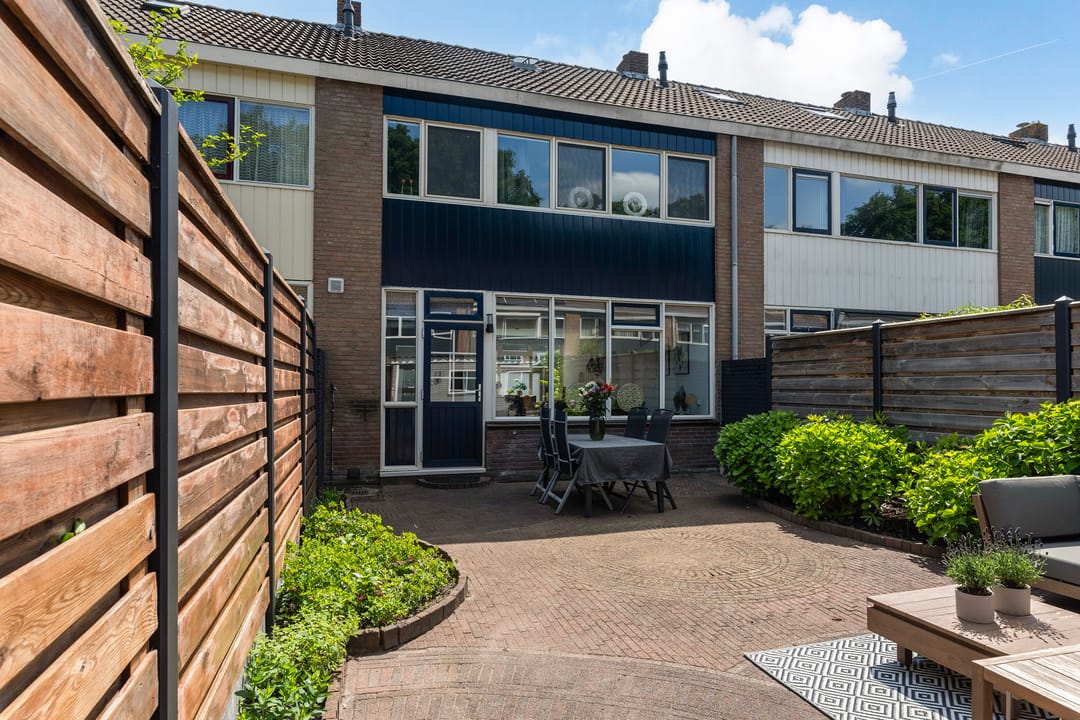 Photo 2 of Zwaluwstraat 6