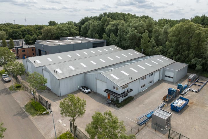 Nijverheidsweg 14-18, Stellendam