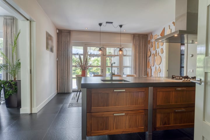 Foto 28 van Meerstraat 9-A