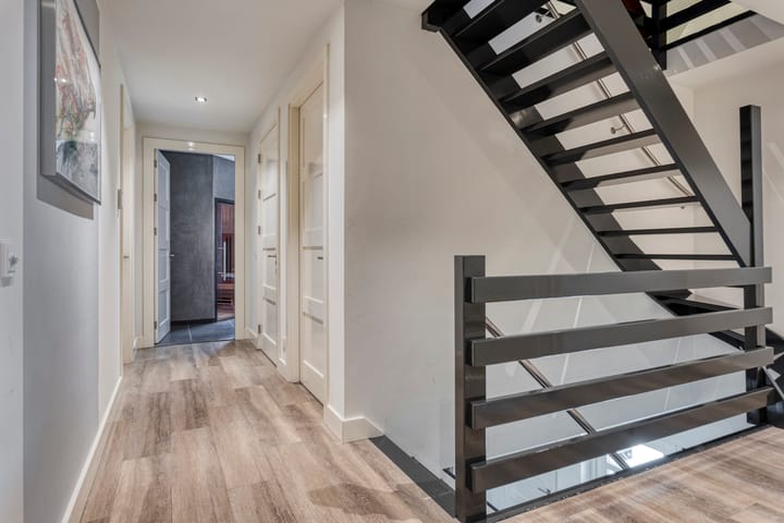 Foto 33 van Meerstraat 9-A