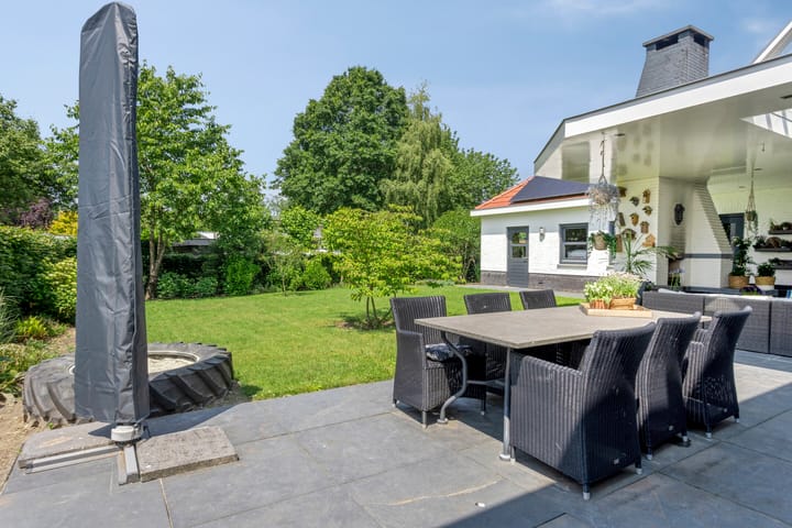 Foto 60 van Meerstraat 9-A