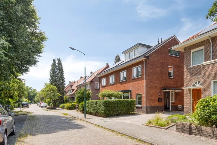 Foto 46 van P.H. van Rijnstraat 40