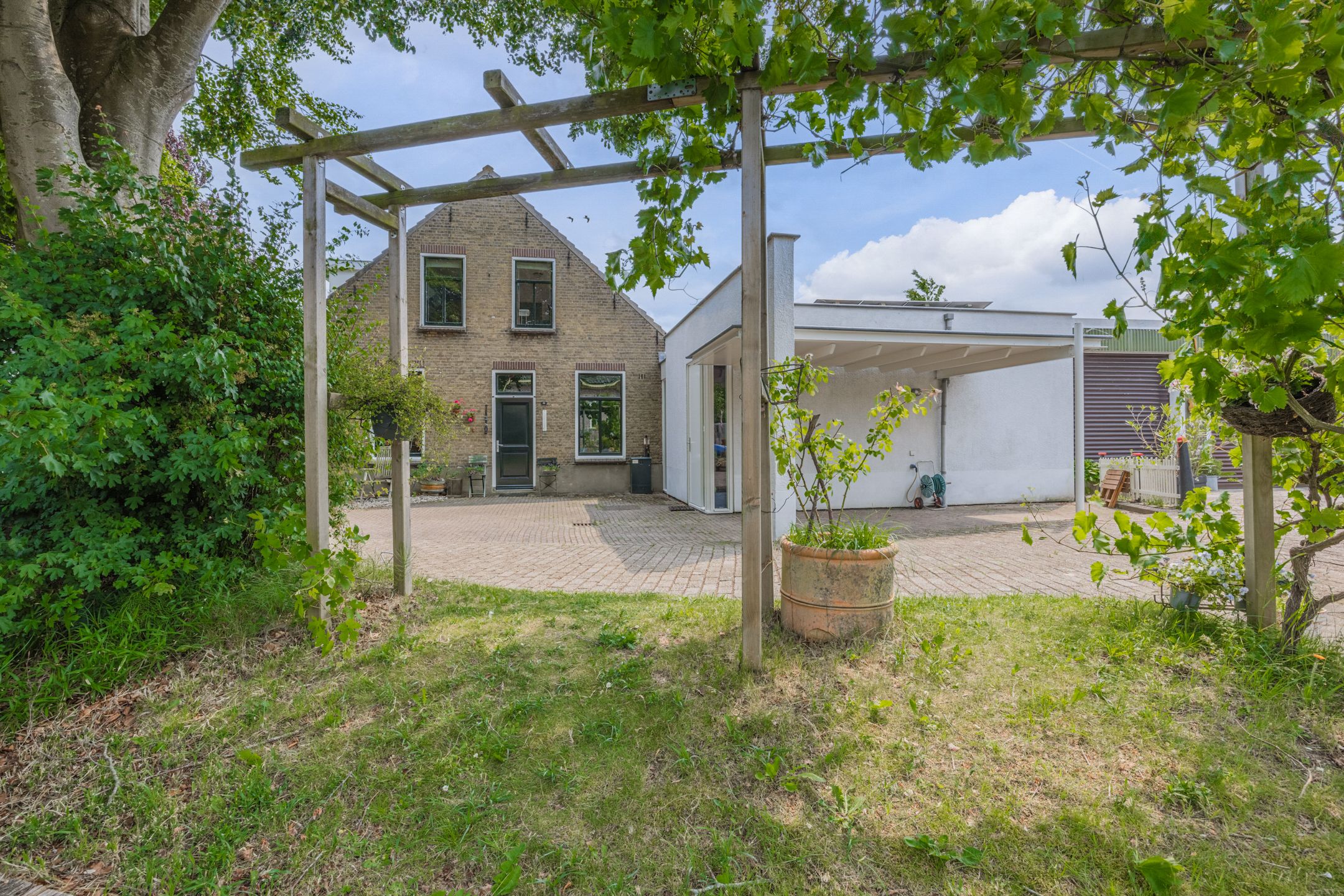 Foto 36 van Provincialeweg Oost 44