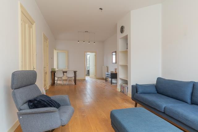 Photo 3 of Koninginneweg 10-C