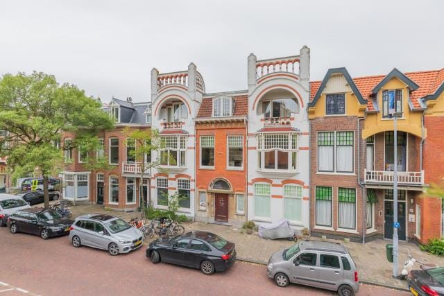 Photo 17 of Koninginneweg 10-C