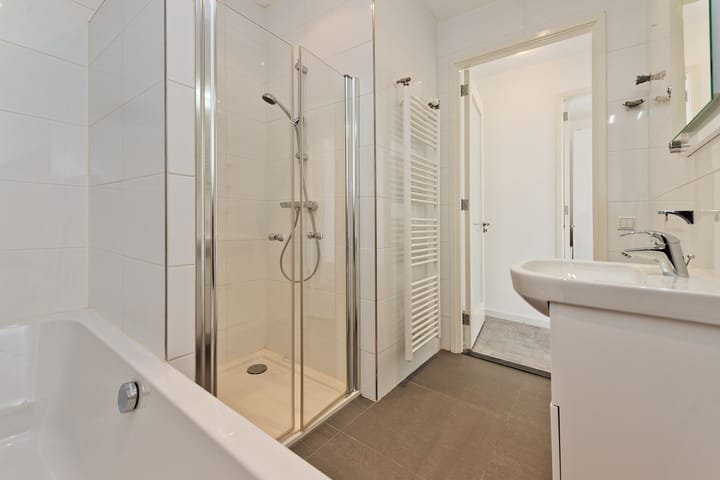 Foto 12 van Burmanstraat 8-2