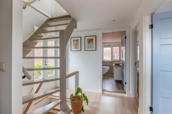 Photo 21 of Jan van Bloisstraat 25