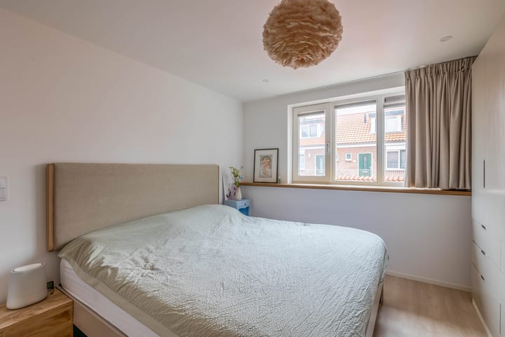 Photo 22 of Jan van Bloisstraat 25