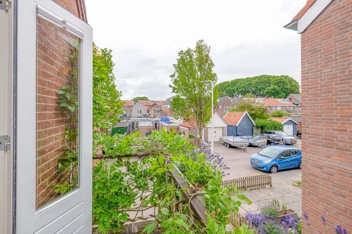 Photo 28 of Jan van Bloisstraat 25