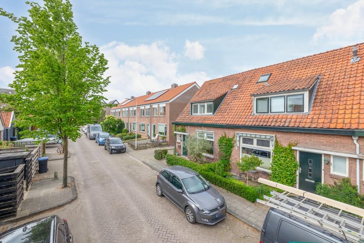 Photo 36 of Jan van Bloisstraat 25