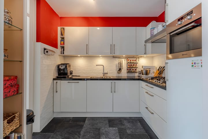 Foto 18 van Roerdompstraat 46