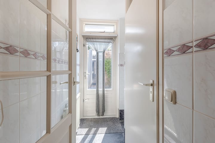 Foto 21 van Roerdompstraat 46