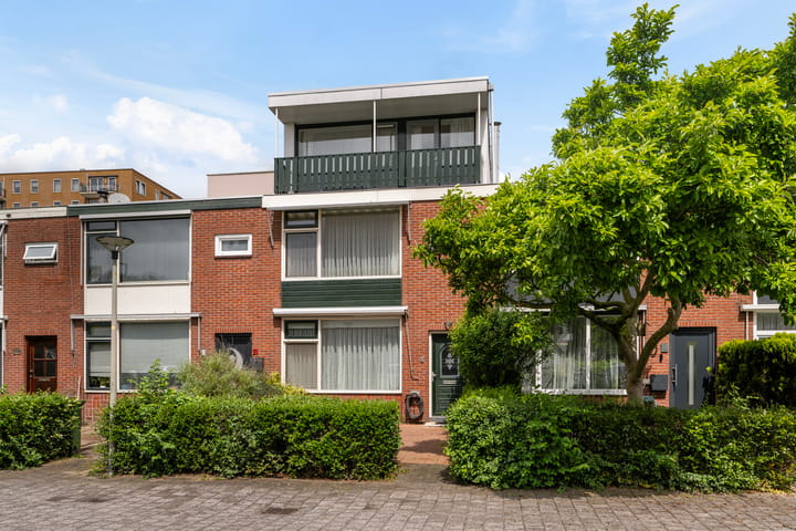 Foto 1 van Marinus van der Stoepstraat 8