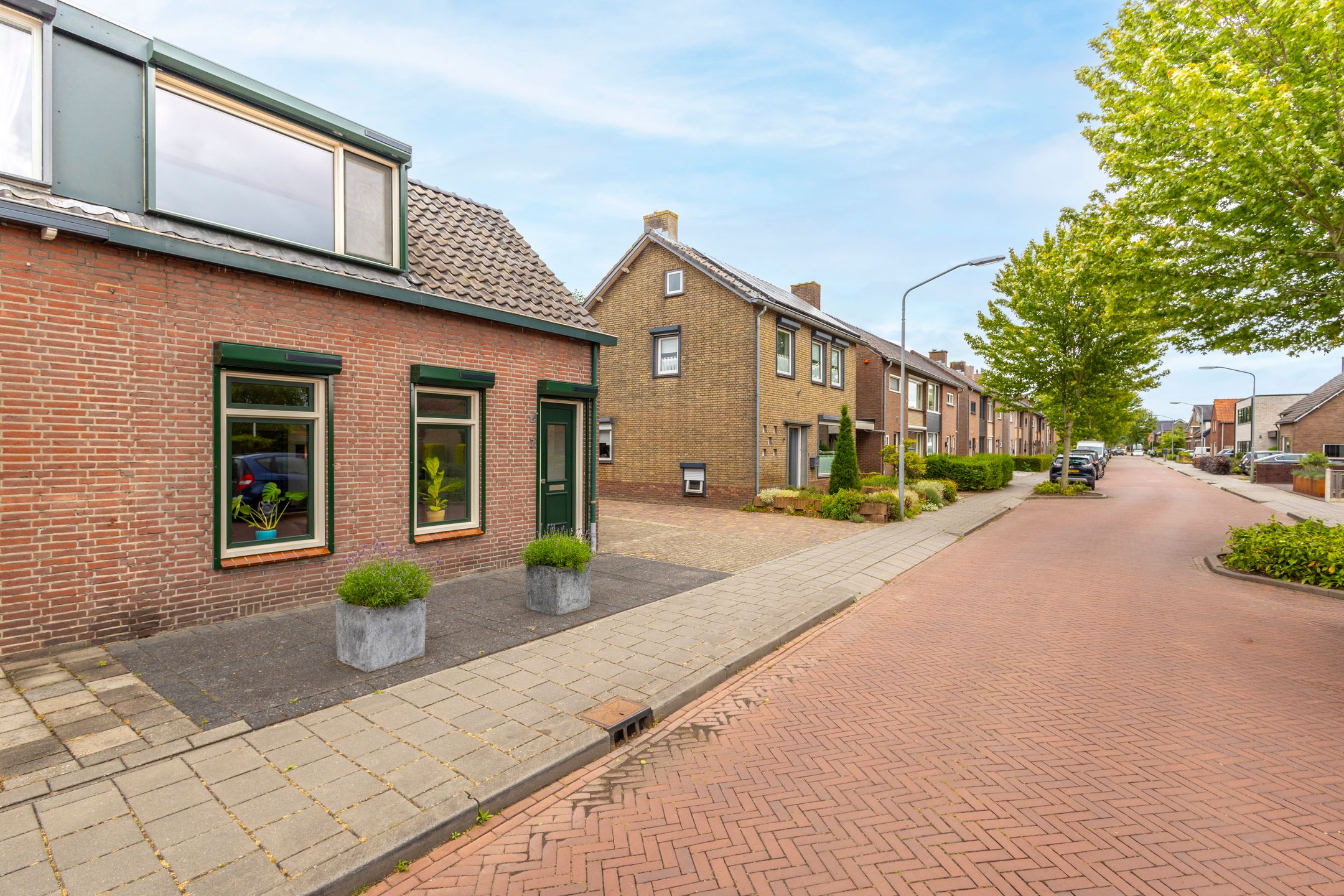 Photo 6 of Rozenbloemstraat 7