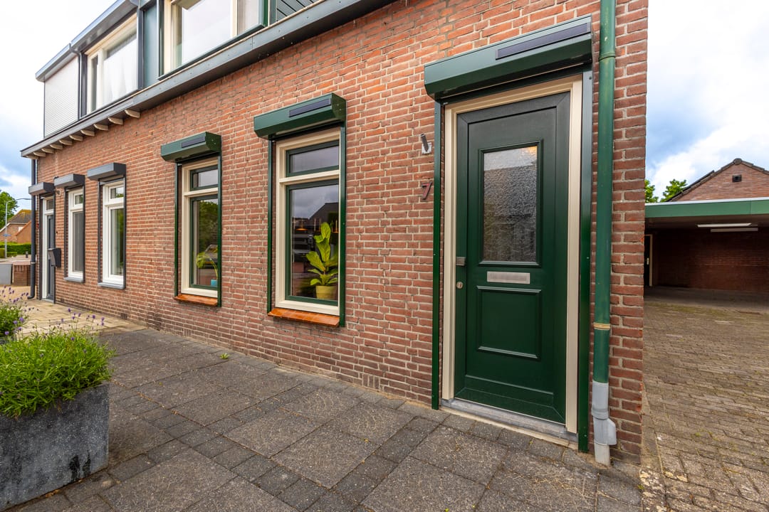 Photo 8 of Rozenbloemstraat 7