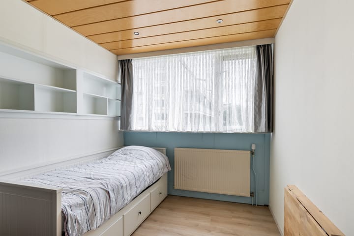 Foto 36 van Marinus van der Stoepstraat 8