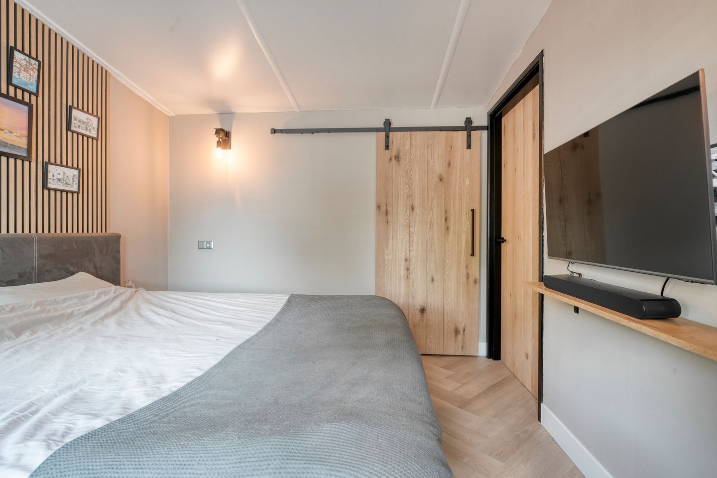 Foto 19 van Admiraal de Ruyterstraat 17