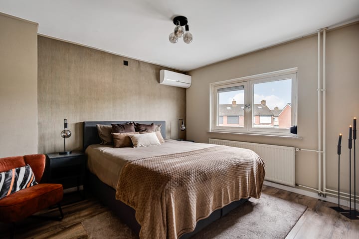 Photo 26 of Joachimstraat 14