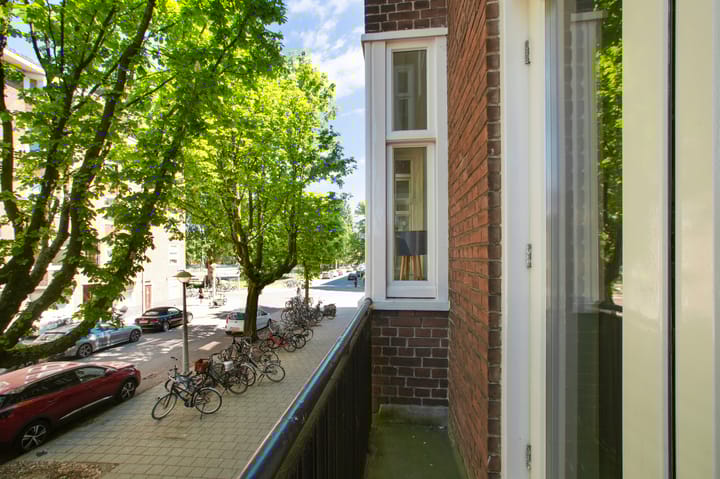 Photo 14 of Uiterwaardenstraat 157-1