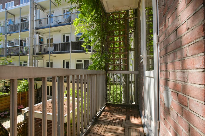 Photo 23 of Uiterwaardenstraat 157-1