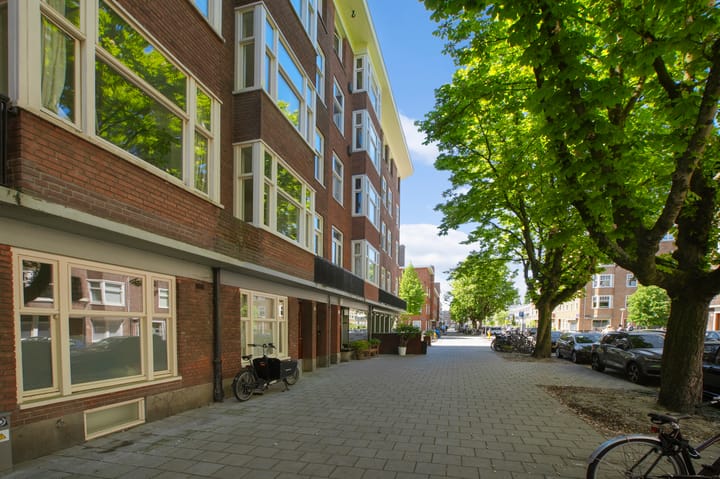 Photo 30 of Uiterwaardenstraat 157-1